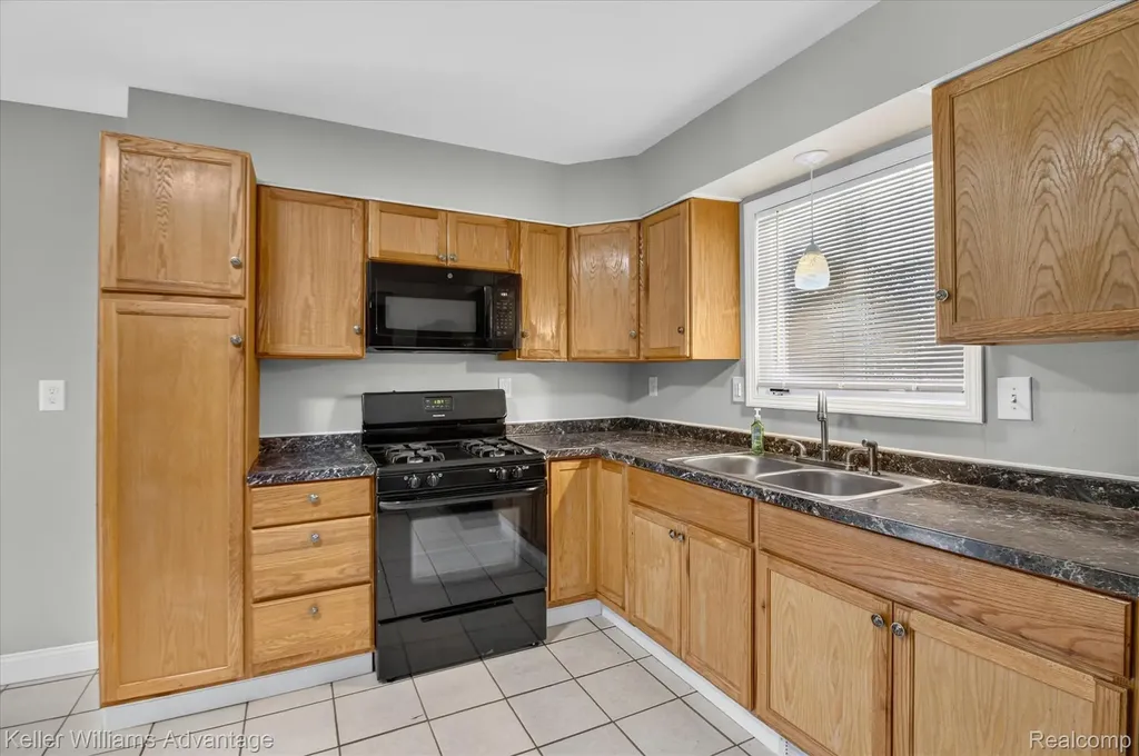 5959 Huron Street Taylor City MI 48180
