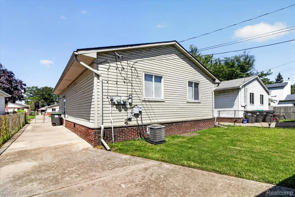 5959 Huron Street Taylor City MI 48180