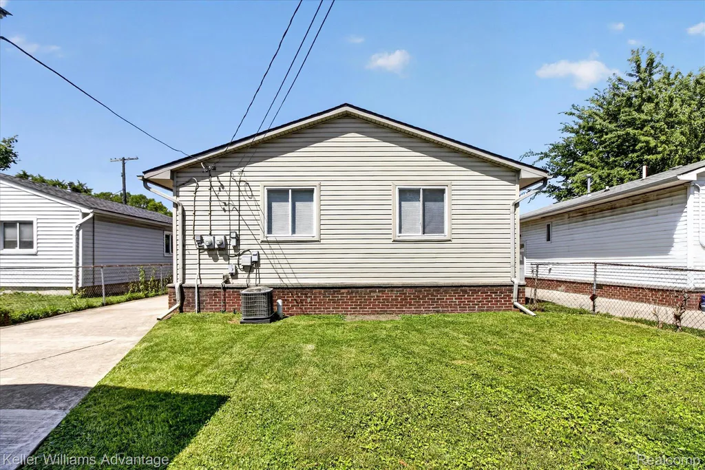5959 Huron Street Taylor City MI 48180