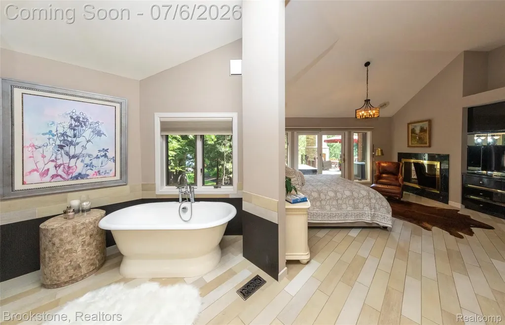 7215 Deer Lake Court Independence Charter Township MI 48346