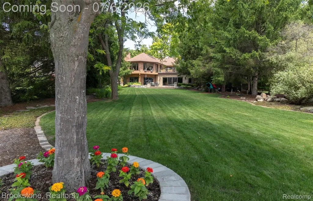 7215 Deer Lake Court Independence Charter Township MI 48346