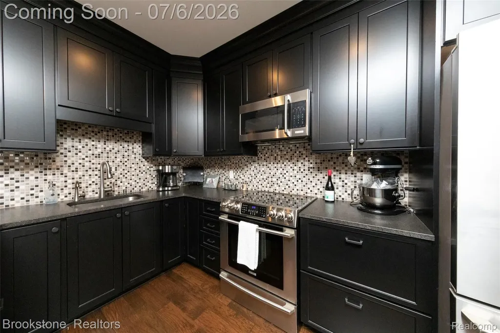 7215 Deer Lake Court Independence Charter Township MI 48346
