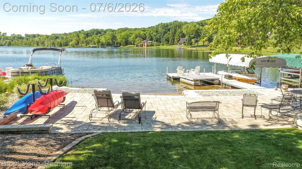 7215 Deer Lake Court Independence Charter Township MI 48346