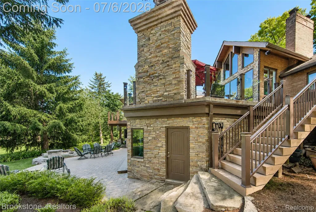 7215 Deer Lake Court Independence Charter Township MI 48346