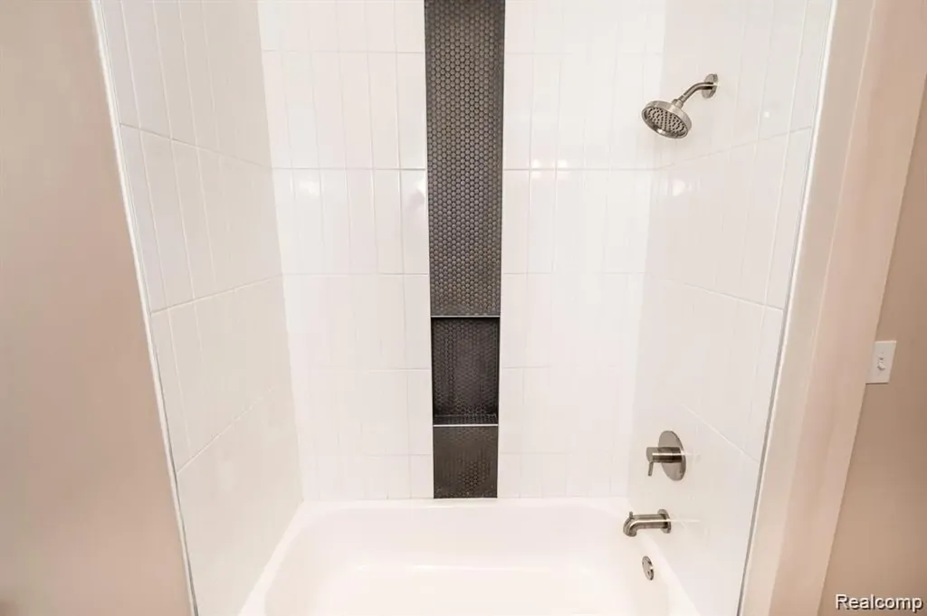 1239 Ashover Drive Bloomfield Charter Township MI 48304