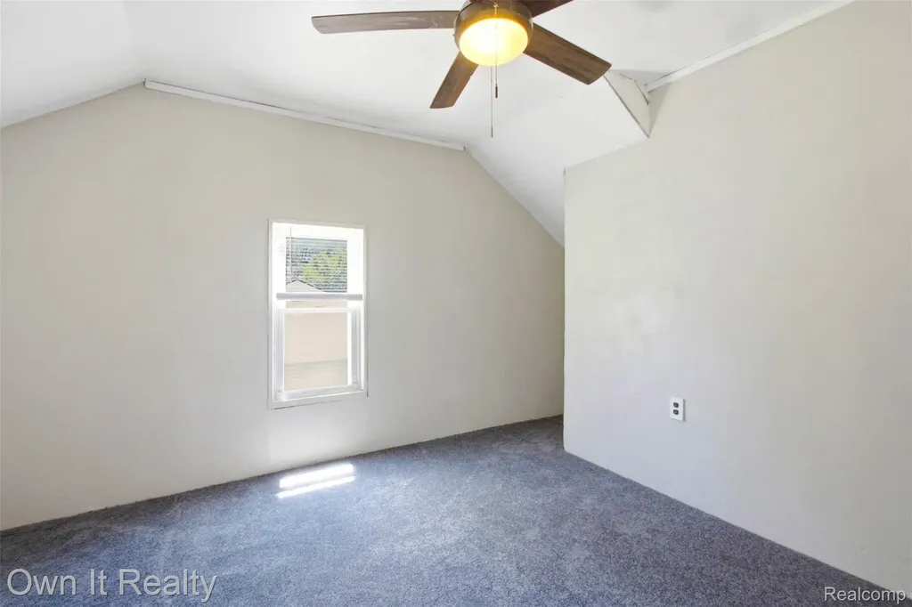 26546 Palmer Boulevard Madison Heights City MI 48071