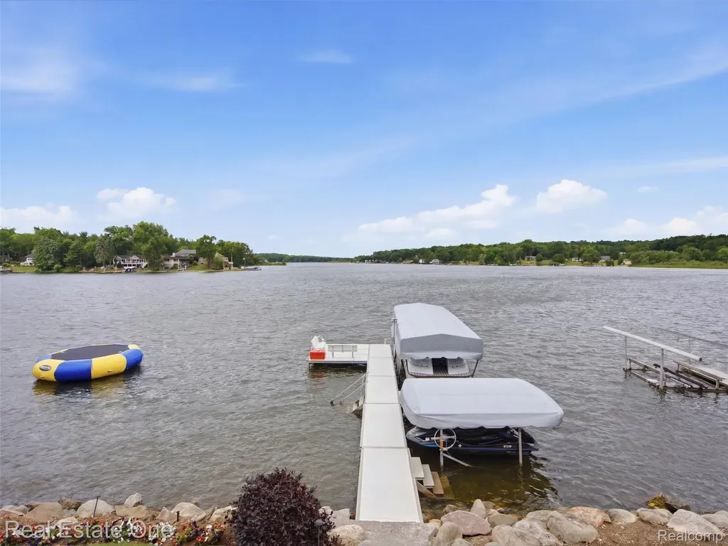 6160 Wertz Springfield Charter Township MI 48350