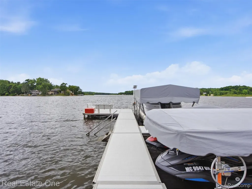 6160 Wertz Springfield Charter Township MI 48350
