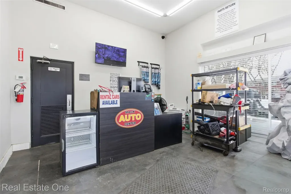 22900 Greater Mack Avenue St. Clair Shores City MI 48080