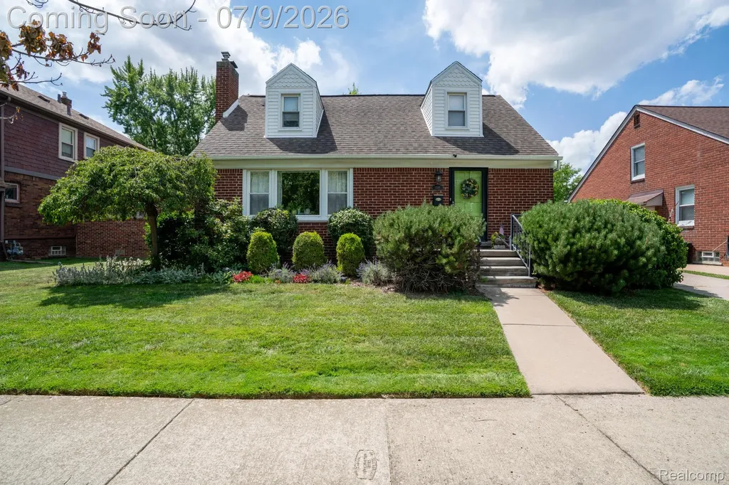 1588 11th Street Wyandotte City MI 48192