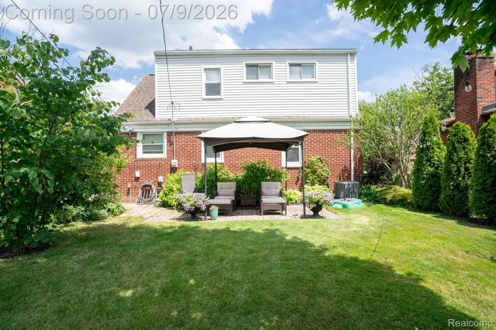 1588 11th Street Wyandotte City MI 48192