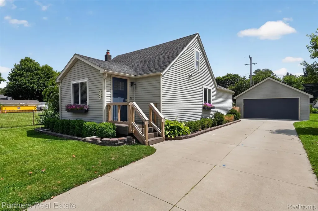 Brighton City MI, 425 S 7th Street