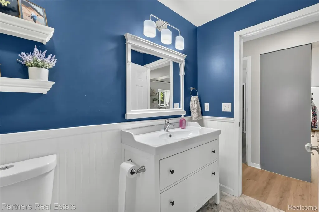 425 S 7th Street Brighton City MI 48116