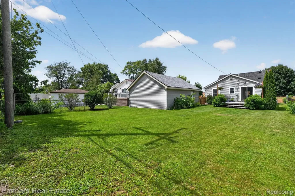 425 S 7th Street Brighton City MI 48116