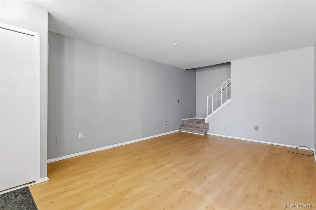 41009 Southwind Drive Canton Charter Township MI 48188