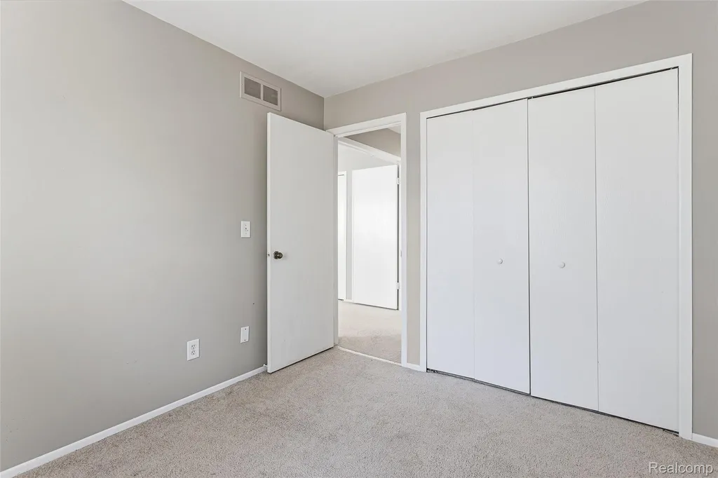 41009 Southwind Drive Canton Charter Township MI 48188