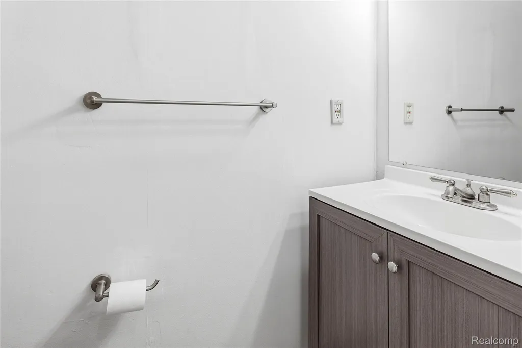 41009 Southwind Drive Canton Charter Township MI 48188