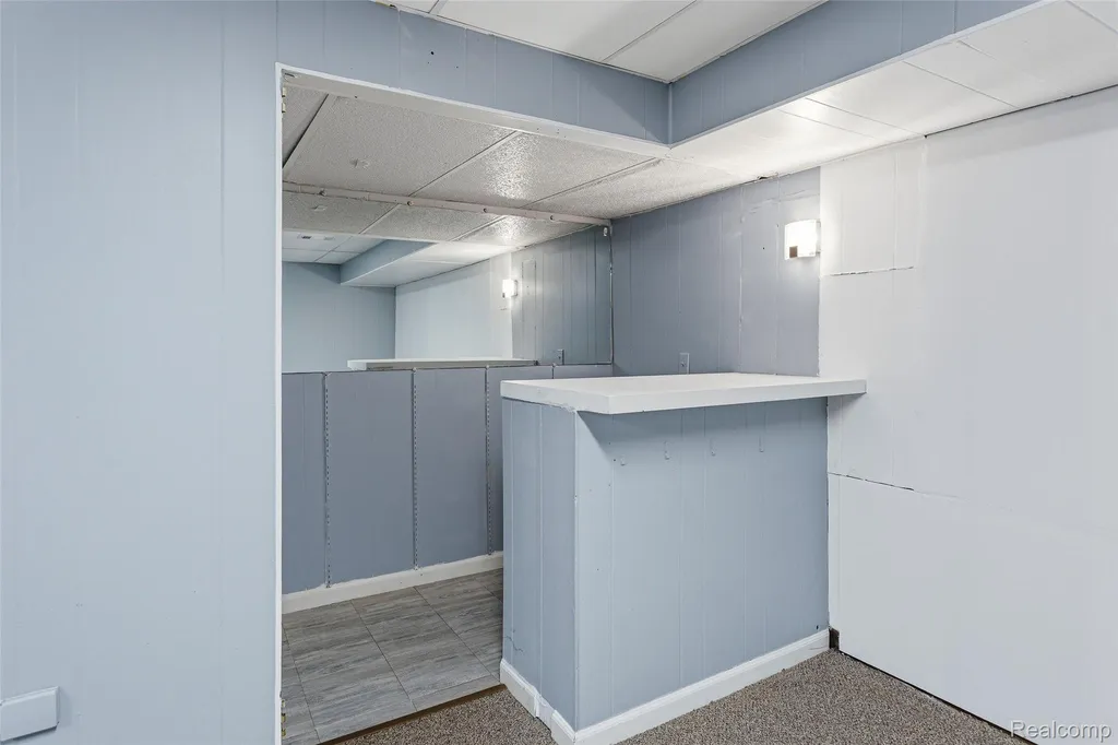 41009 Southwind Drive Canton Charter Township MI 48188