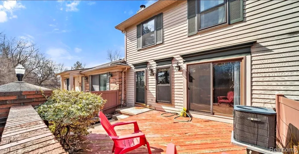 41009 Southwind Drive Canton Charter Township MI 48188