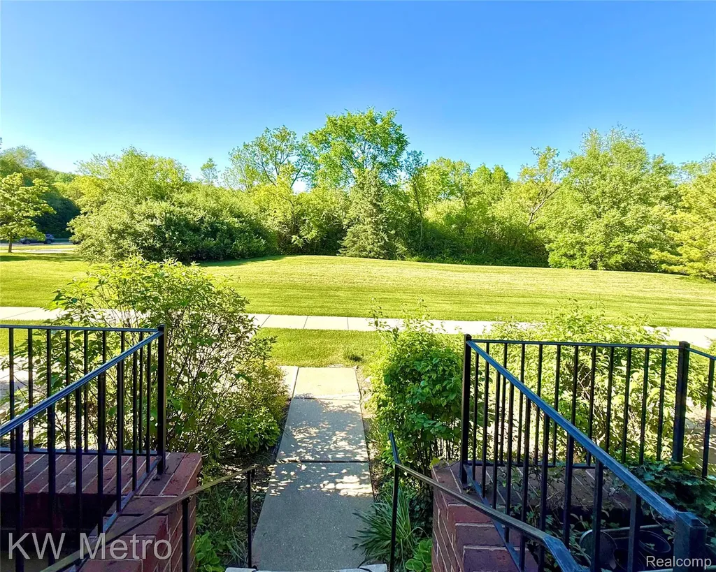 1870 Lindsay Lane Ann Arbor City MI 48104
