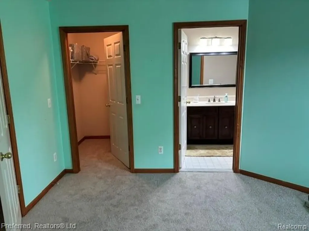 9153 Lakewood Drive Northfield Township MI 48189
