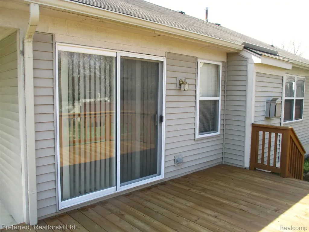 9153 Lakewood Drive Northfield Township MI 48189