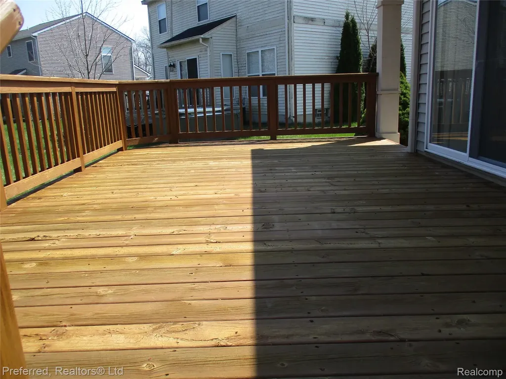 9153 Lakewood Drive Northfield Township MI 48189