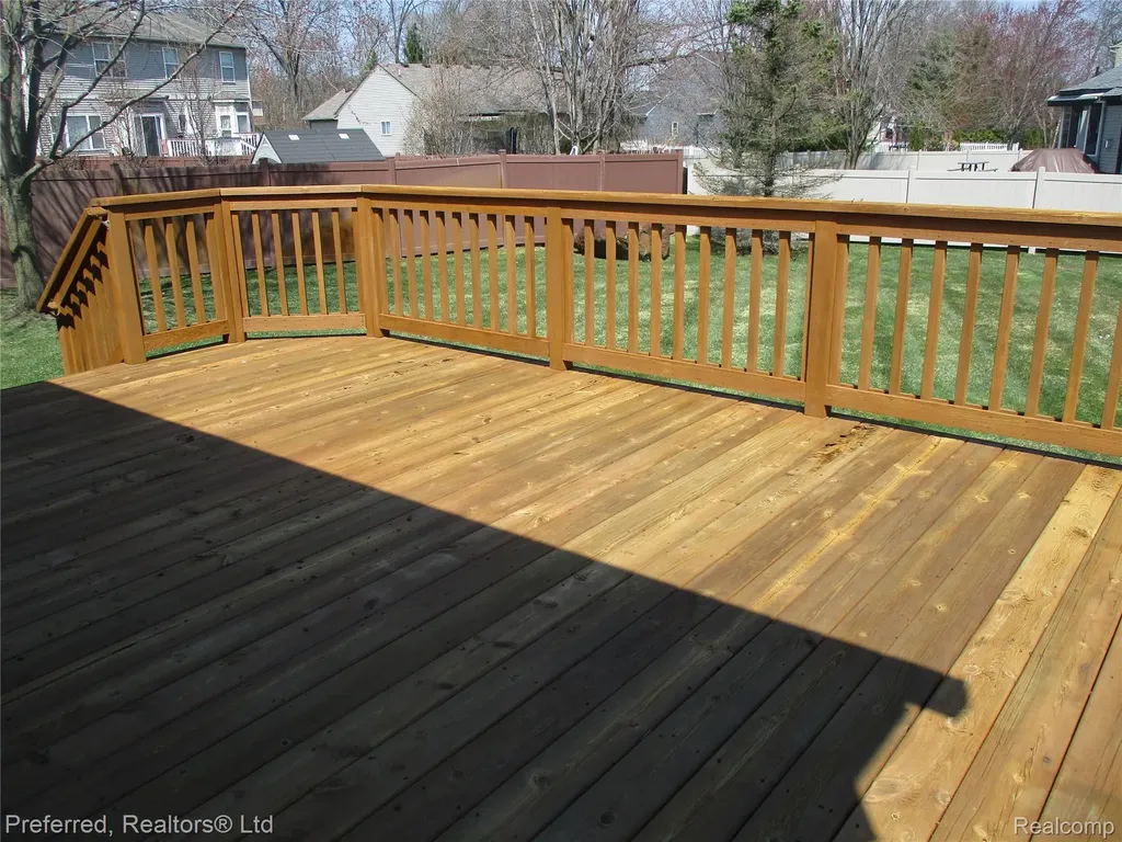 9153 Lakewood Drive Northfield Township MI 48189