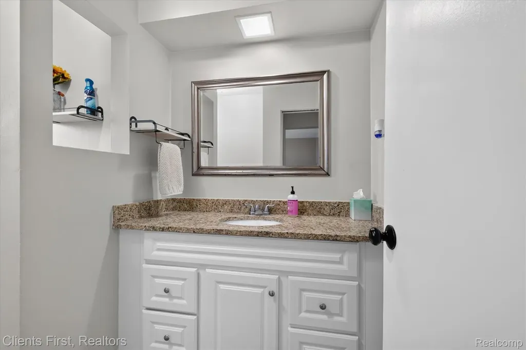 14242 Foch Street Livonia City MI 48154