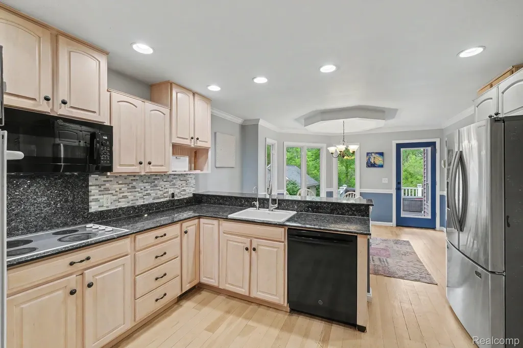 13445 Chateau Cove Drive Groveland Township MI 48442