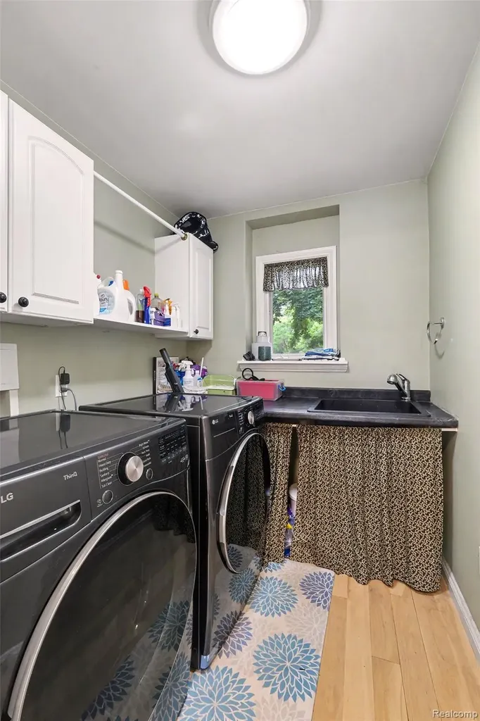 13445 Chateau Cove Drive Groveland Township MI 48442