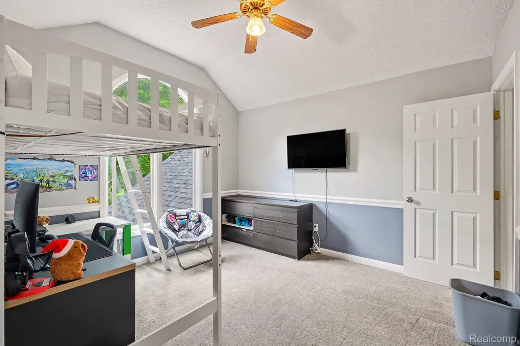 13445 Chateau Cove Drive Groveland Township MI 48442