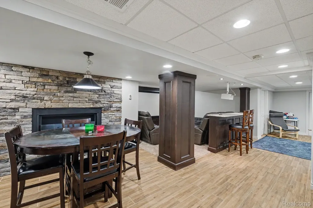 13445 Chateau Cove Drive Groveland Township MI 48442