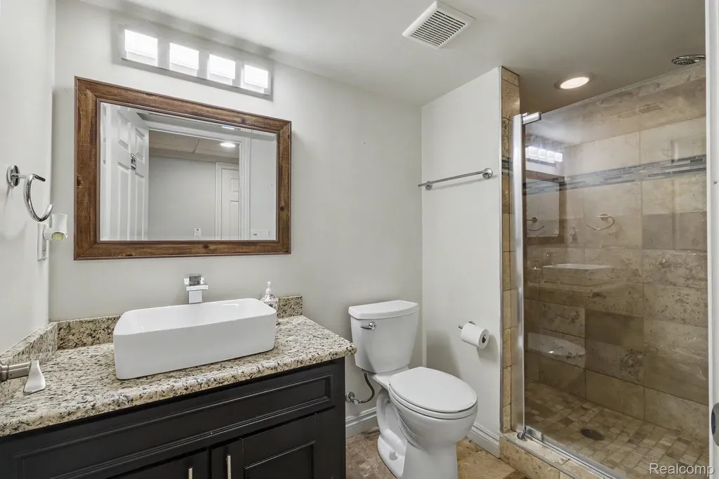 13445 Chateau Cove Drive Groveland Township MI 48442