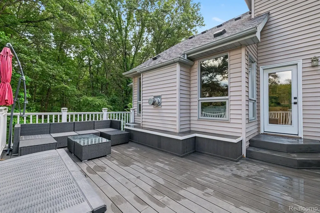 13445 Chateau Cove Drive Groveland Township MI 48442