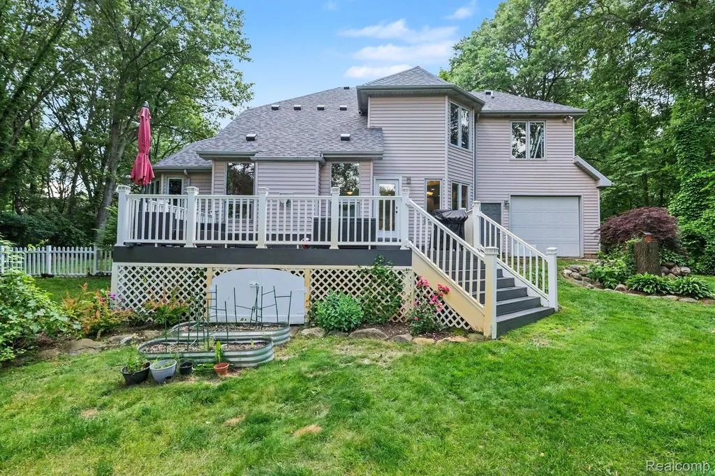 13445 Chateau Cove Drive Groveland Township MI 48442