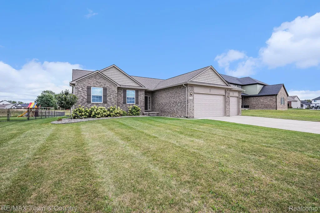 1535 Woodlake Lane Mundy Township MI 48439