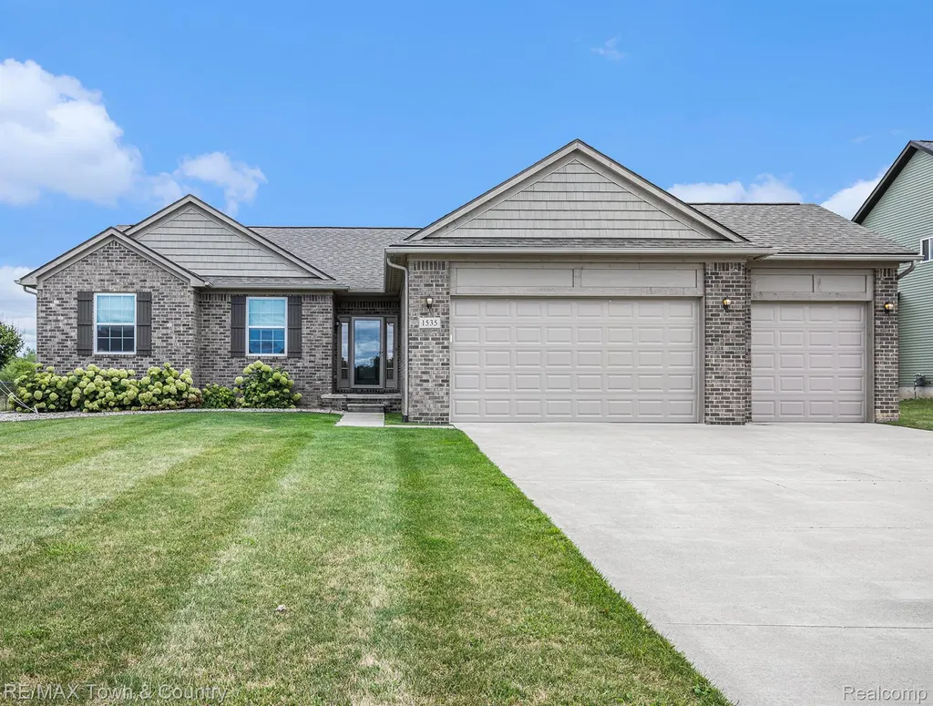 1535 Woodlake Lane Mundy Township MI 48439