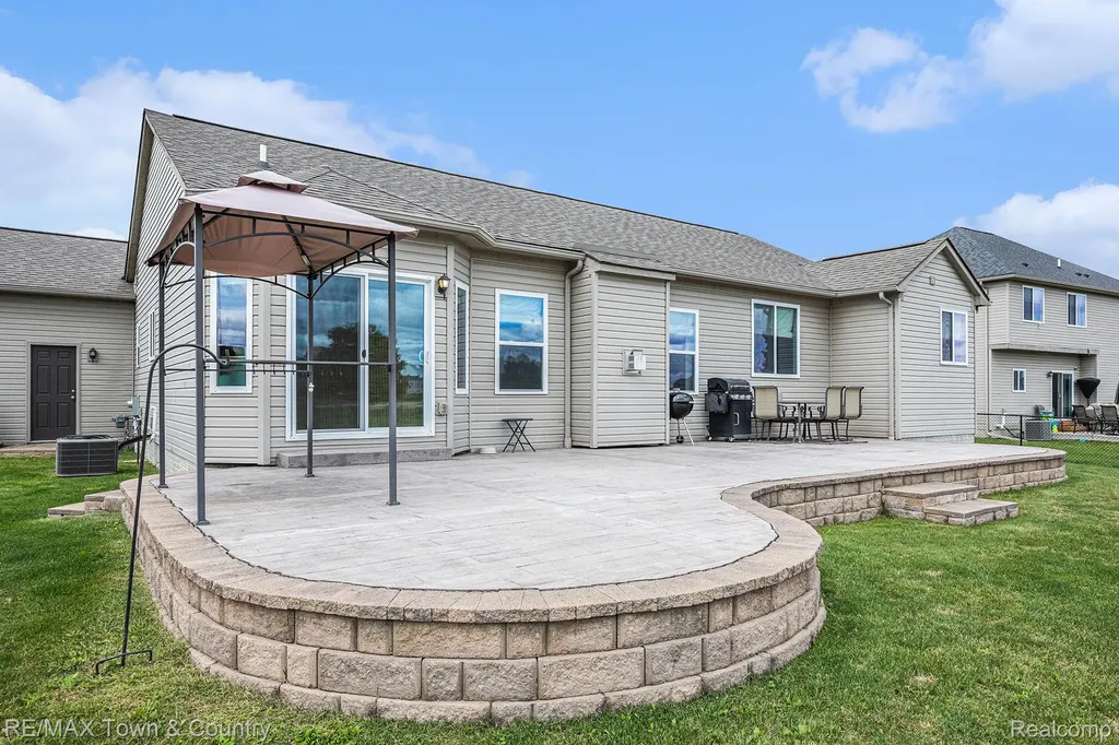 1535 Woodlake Lane Mundy Township MI 48439