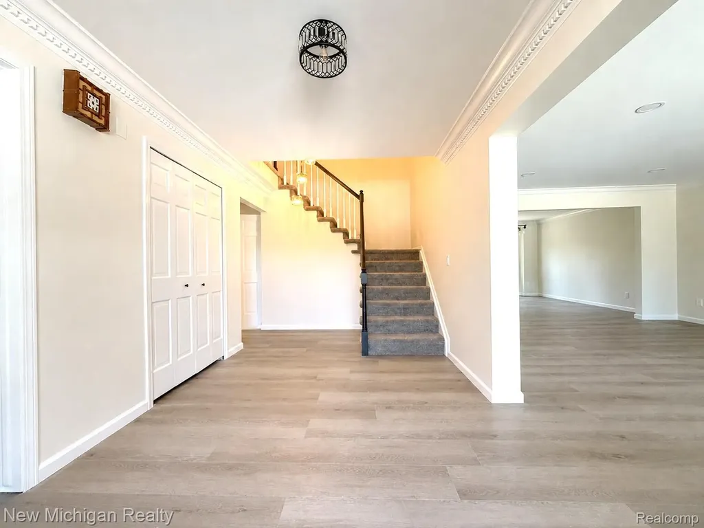 650 Deerfield Court Rochester Hills City MI 48309