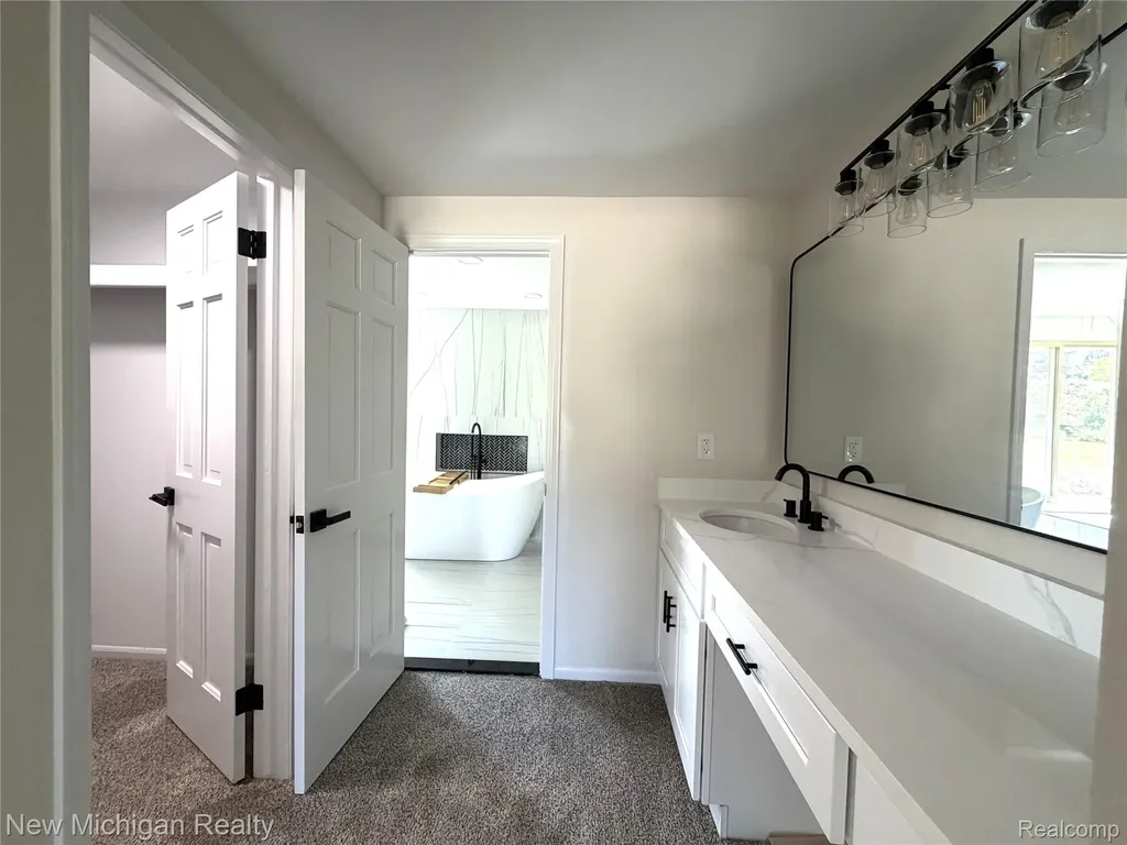 650 Deerfield Court Rochester Hills City MI 48309