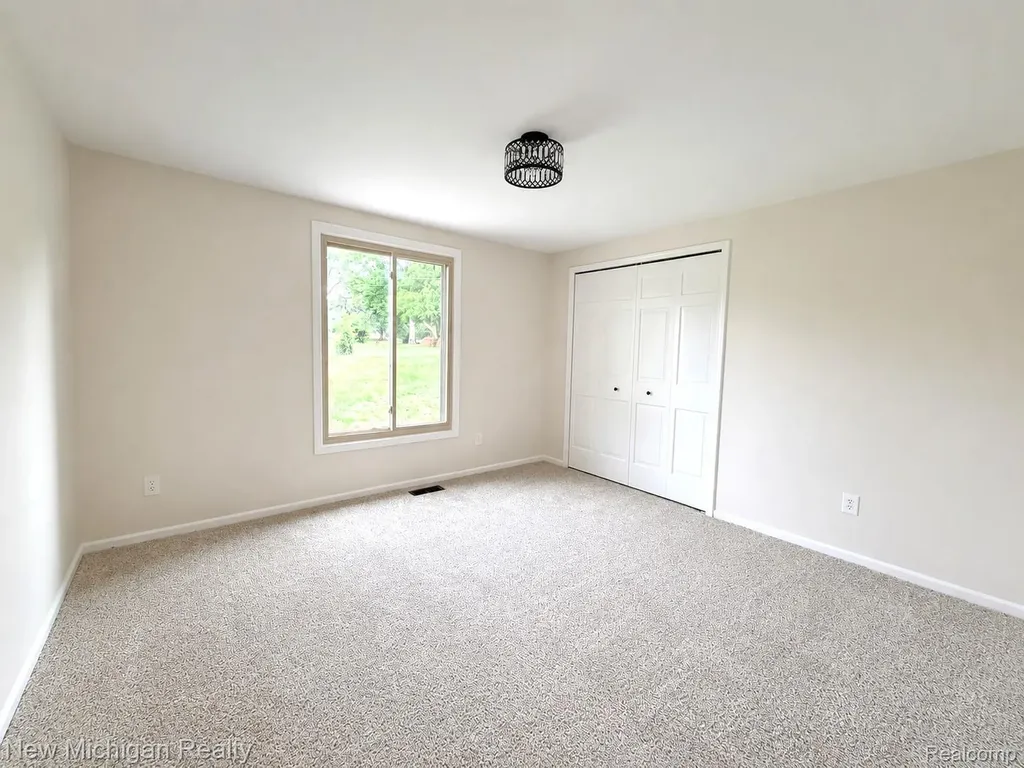 650 Deerfield Court Rochester Hills City MI 48309