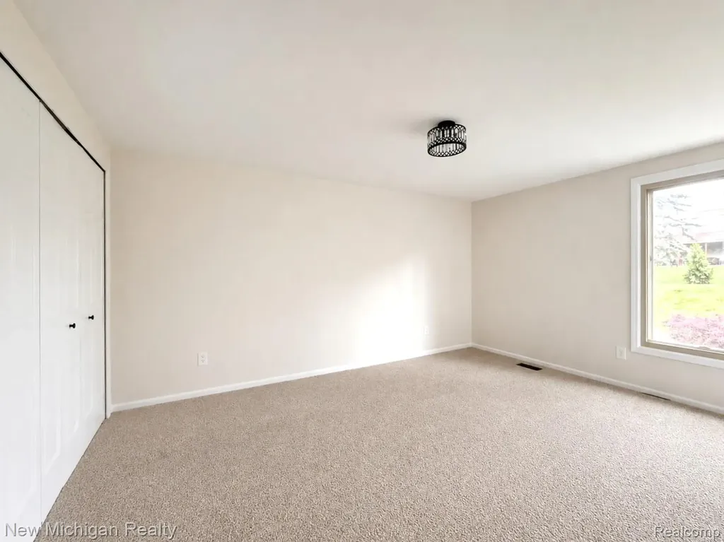 650 Deerfield Court Rochester Hills City MI 48309