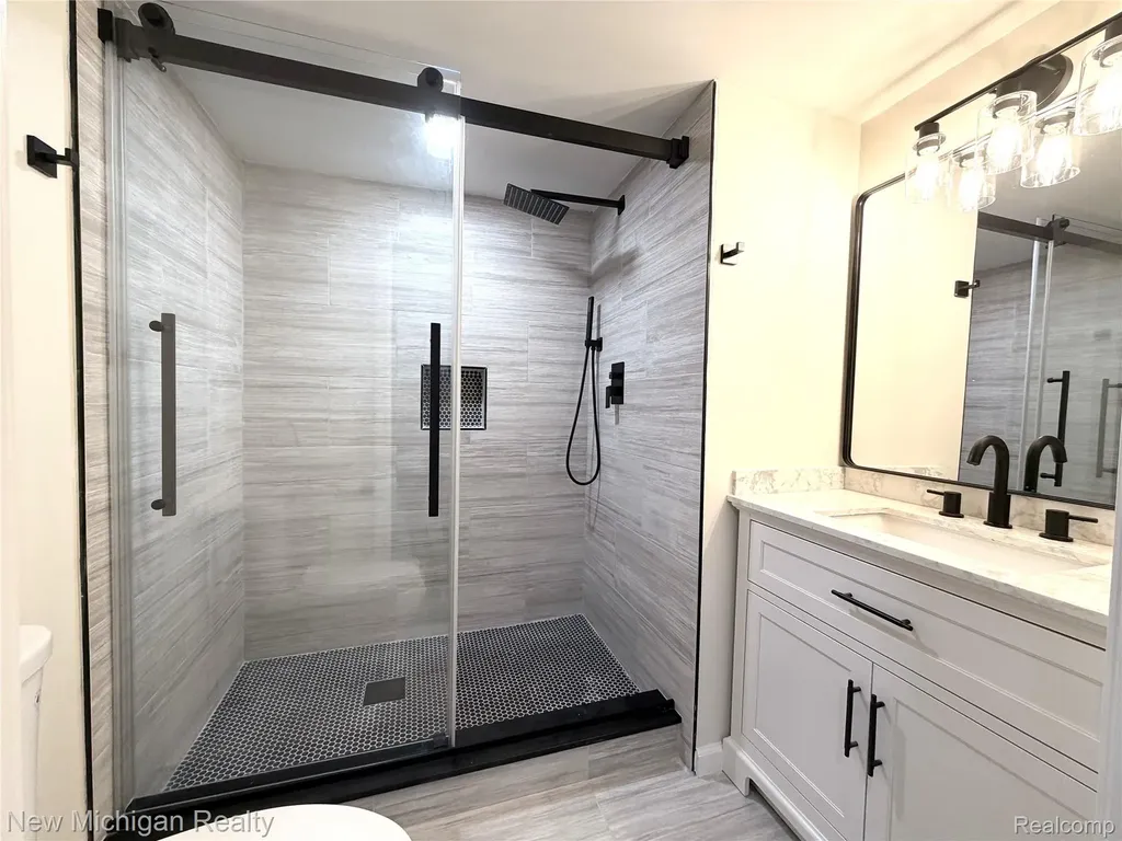 650 Deerfield Court Rochester Hills City MI 48309
