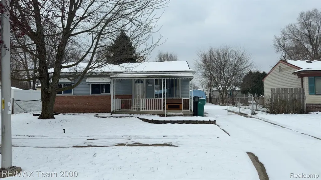 28567 Forest Dale Street Romulus City MI 48174