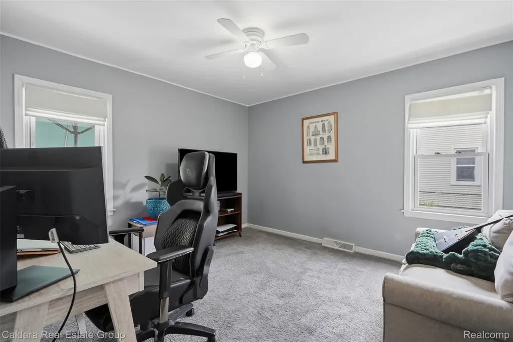 456 Allen Avenue Clawson City MI 48017