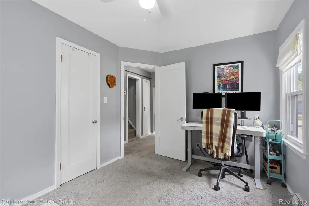 456 Allen Avenue Clawson City MI 48017