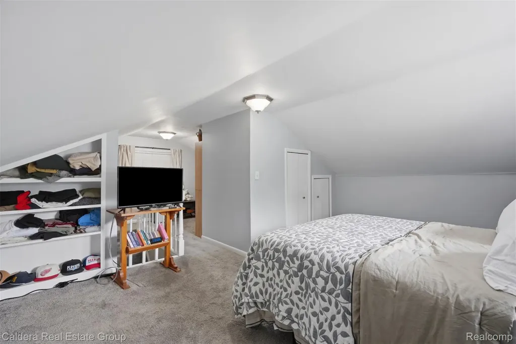 456 Allen Avenue Clawson City MI 48017