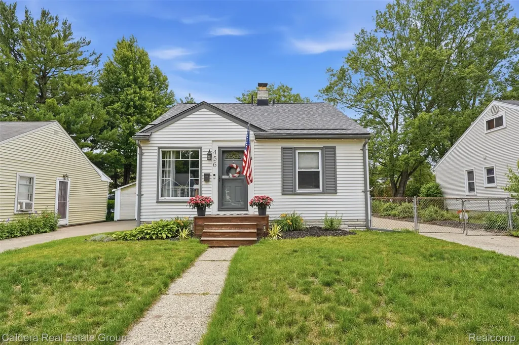 456 Allen Avenue Clawson City MI 48017