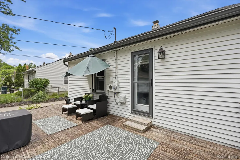 456 Allen Avenue Clawson City MI 48017